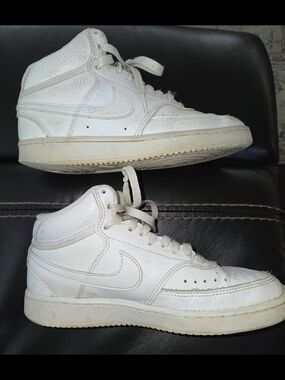 Nike Court Vision Mid Triple White (BIG KIDS 5.5)